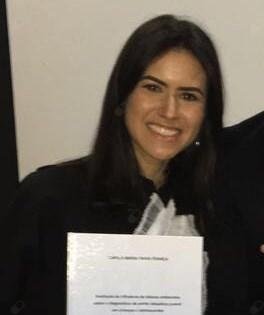 Dra. Camila Telles