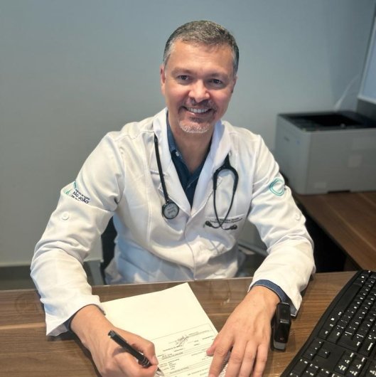 Dr. Emerson Froede