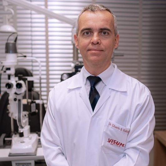 Dr. Eduardo Buchele Rodrigues