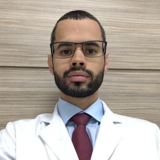 Dr. Vítor Sávio Melo Costa