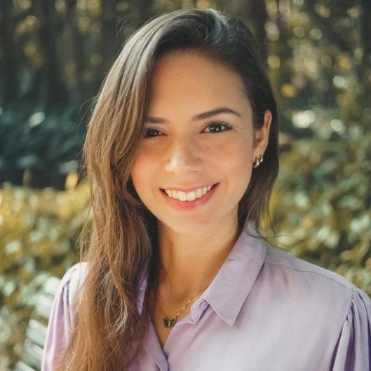 Dra. Camilla Navarro Brives do Couto