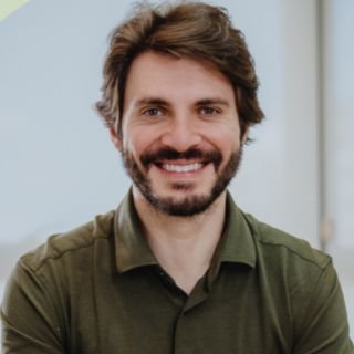Dr. Thiago César