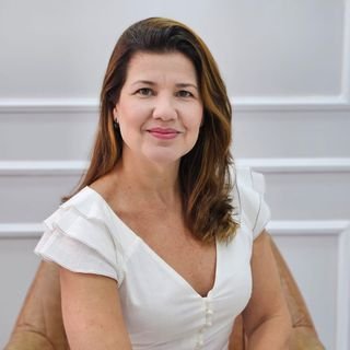 Dra. Bianca Tavares