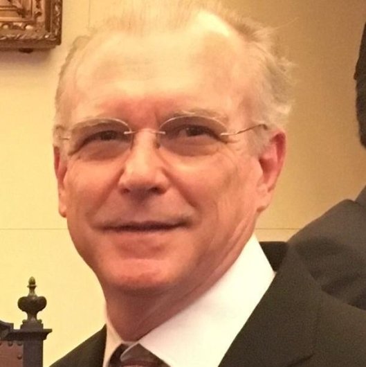 Dr. Carlos Alberto Correa Viana