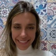 Dra. Laís Rossi de Oliveira