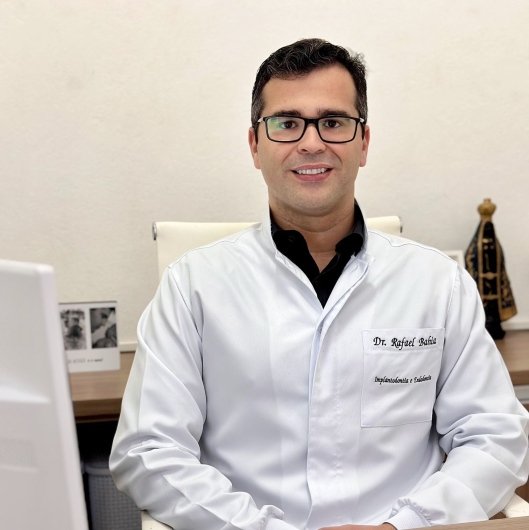 Dr. Rafael Bahia