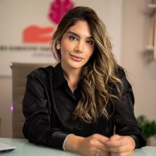 Dra. Karolyne Fernandes Metello