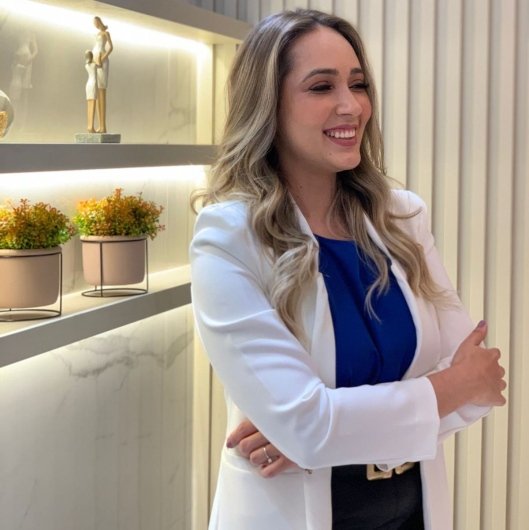 Dra. Debora Rodrigues Santana