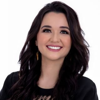 Dra. Amanda Costa Rocha