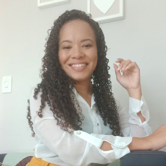Dra. Laine Barbosa