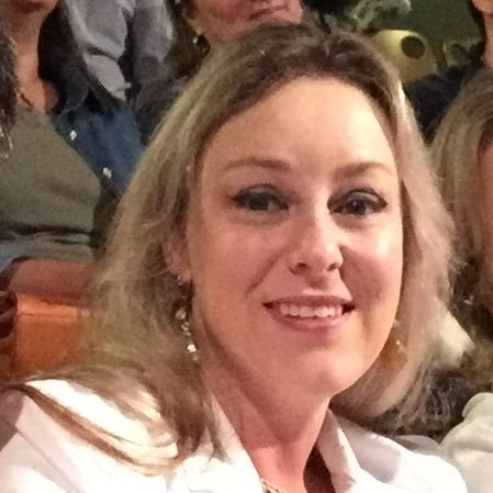 Dra. Alessandra Guerra Daros Castellano