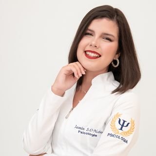 Dra. Iasmin Silva de Oliveira Nobre