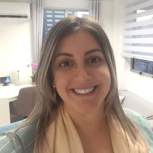 Dra. Cristiane Amendola