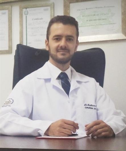 Dr. Guilherme Schlusaz Morais