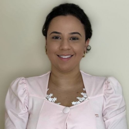 Dra. Larissa Rodrigues