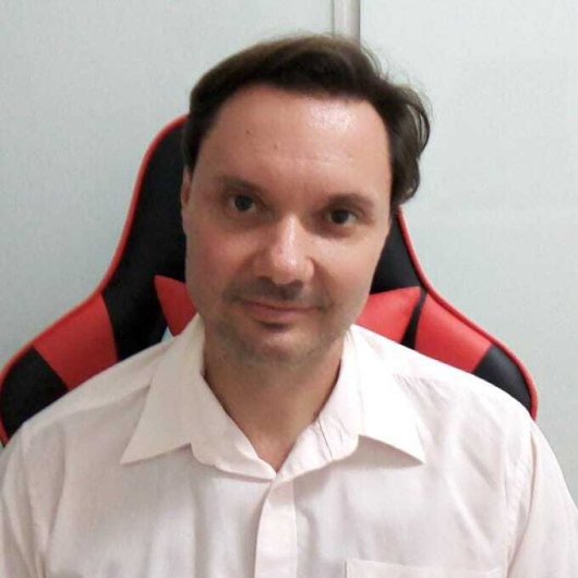 Dr. Mauricio Camargo