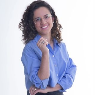 Dra. Lívia Sarto