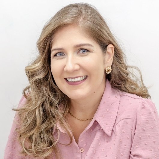 Dra. Cintia Guapyassu