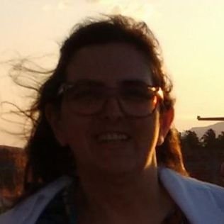 Dra. Ivelise Regina Canito Brasil