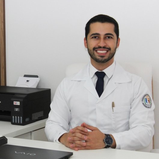 Dr. Cesar Albuquerque