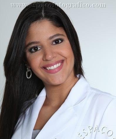 Dra. Carolina de Oliveira Abrão