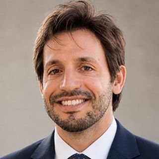 Dr. Gustavo Kupper Marino