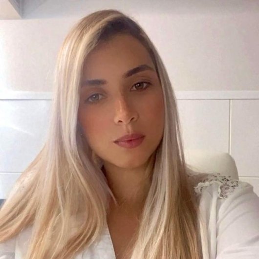 Dra. Maryanna Oliveira