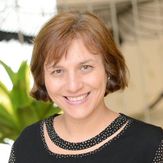 Dra. Fernanda Cássia de Castro