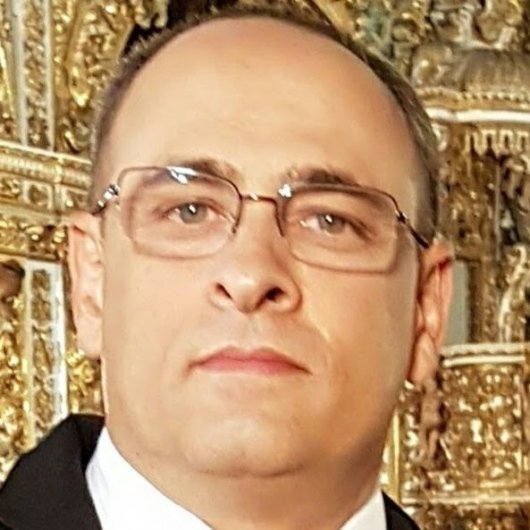 Dr. Roberto Camera Gesteira