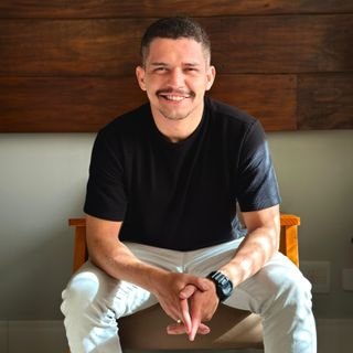 Dr. Matheus Sessel