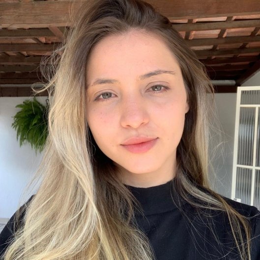 Dra. Letycia Ribeiro Costa
