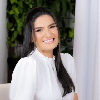 Dra. Bruna Rezende Bonfim