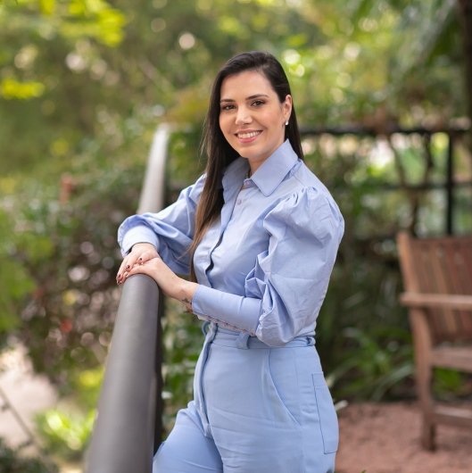 Dra. Renata Finger
