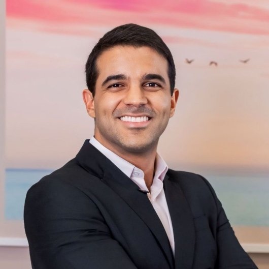 Dr. Rodrigo Junqueira