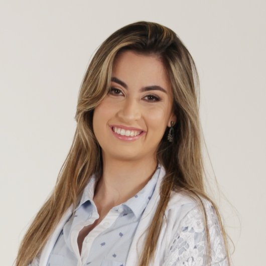 Dra. Roberta Lara Oliveira Borges