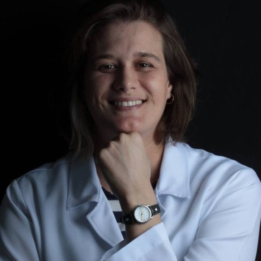 Dra. Fabíola Calderan