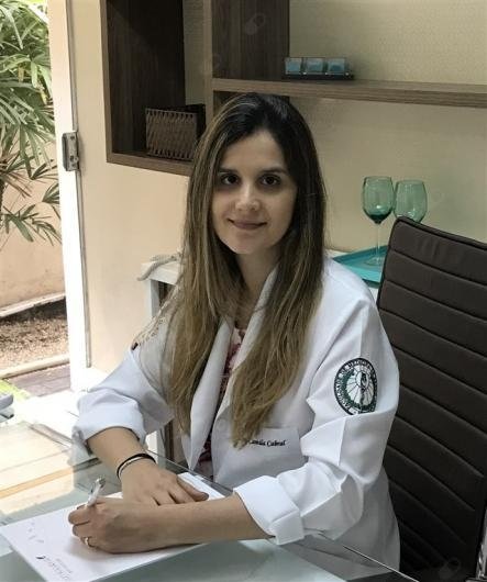Dra. Camila Raposo Cabral Scuotto