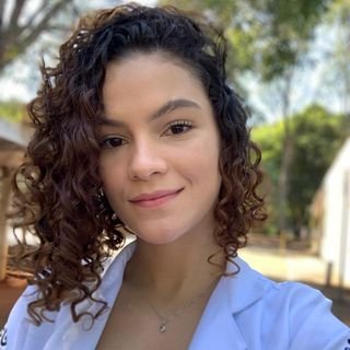 Dra. Gabriela Araujo Arantes
