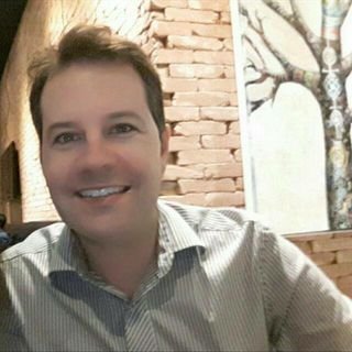 Dr. Sandro Lanzarin