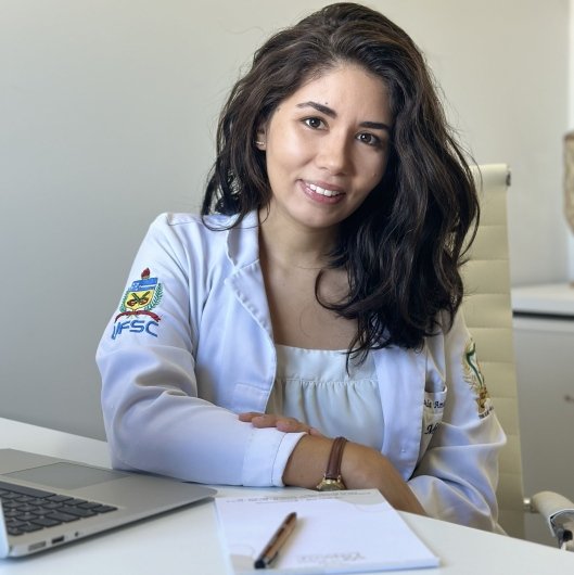 Dra. Fernanda Amâncio Soares da Silva