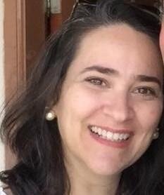 Dra. Ana Araújo