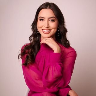 Dra. Júlia Ramos de Melo