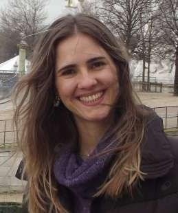 Dra. Flávia Doná