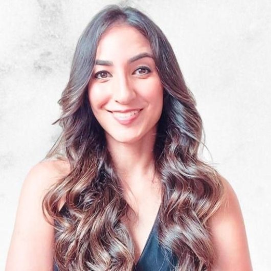 Dra. Adriana Khoury