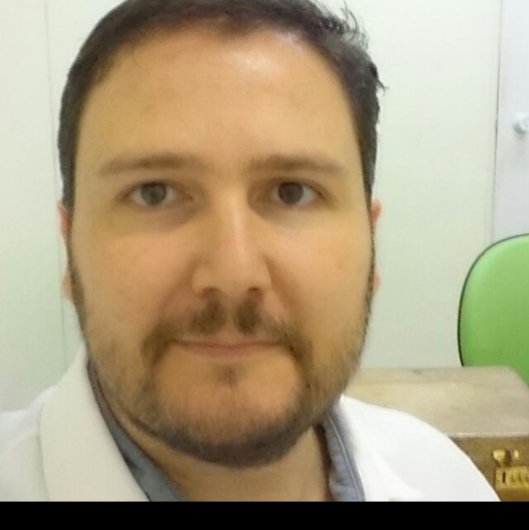 Dr. Fabio Teixeira
