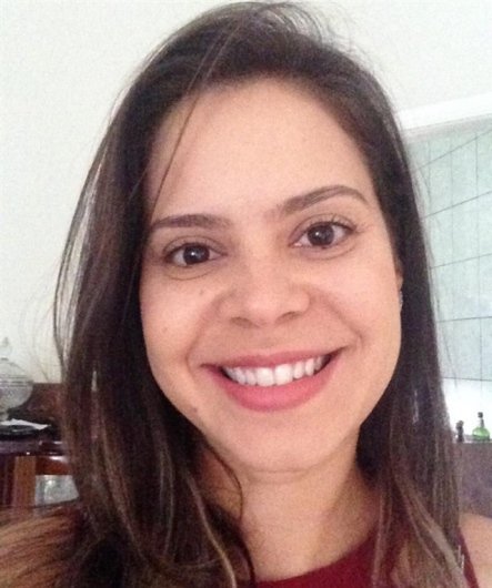 Dra. Carla Monteiro Almeida Santos