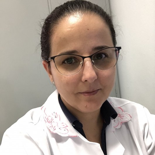 Dra. Thatiane Campos