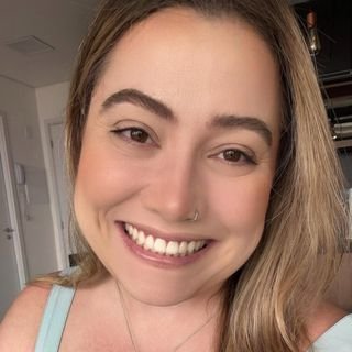 Dra. Fernanda Correa Brito