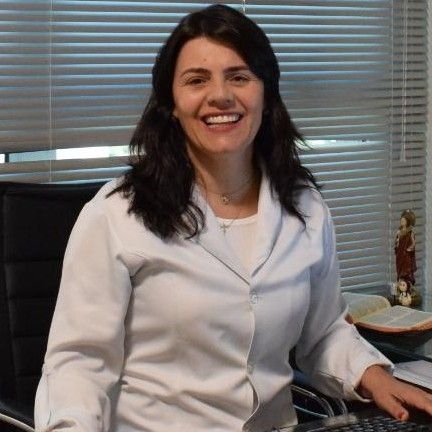 Dra. Nara Juliana Oliveira
