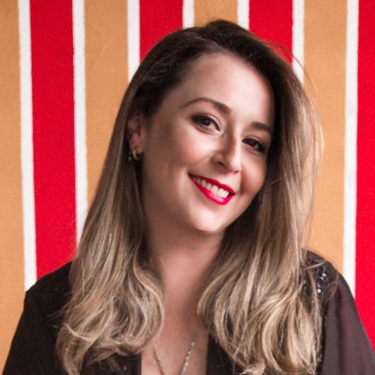 Dra. Carolina Santana Gomes Moreira